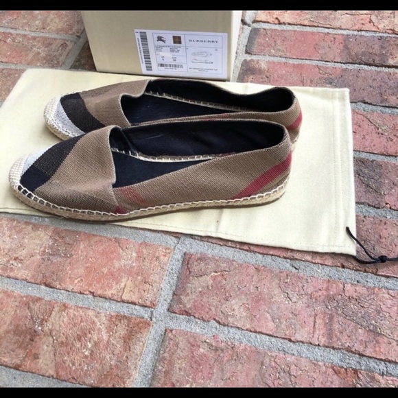 COPY - Burberry Ladies espadrille in like new condition.🍀PRICE FIRM🍀🍀m - Picture 8 of 16